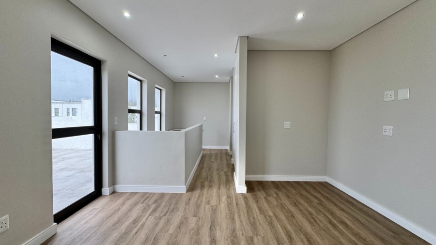 4 Bedroom Property for Sale in Croydon Gardens Estate Western Cape